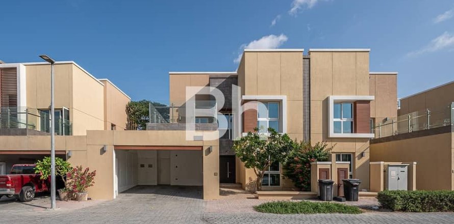 Villa in Dubai Science Park, Dubai 4 bedrooms, 435 sq.m. № 57323