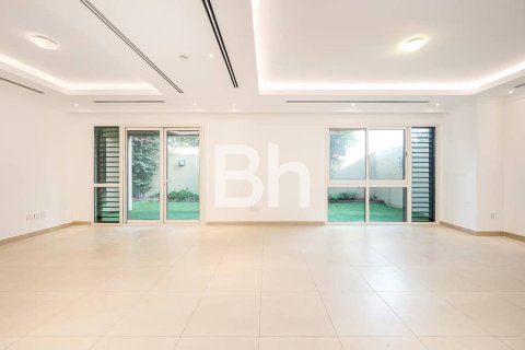Villa in Dubai Science Park, Dubai 4 bedrooms, 435 sq.m. № 57323 - photo 11