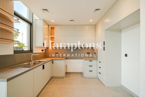 Снять в аренду таунхаус в Ruba, Arabian Ranches 3, Дубай: 4 спальни, 235.04459000м², № 64508 - фото 1