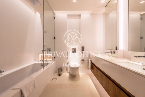 Снять в аренду квартиру в The Hills A, The Hills, Дубай: 2 спальни, 153.19704700м², № 64502 - фото 1