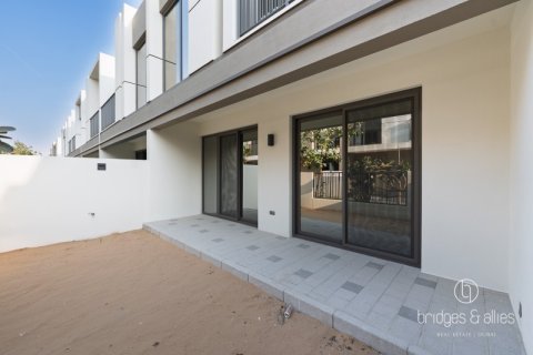 Villa in Tilal Al Ghaf, Dubai 3 bedrooms, 142 sq.m. № 78041 - photo 12