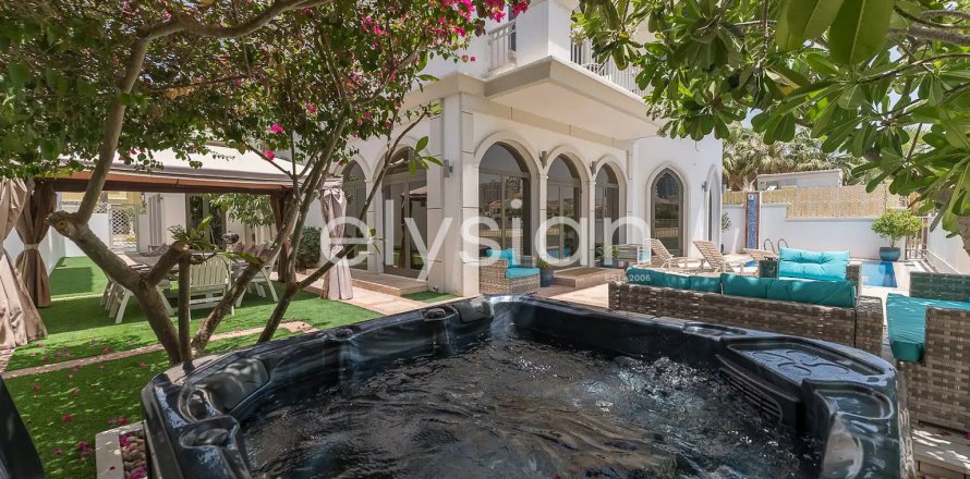 Villa en Garden Homes, Palm Jumeirah, Dubai, 5 dormitorios, 623 m², № 37915