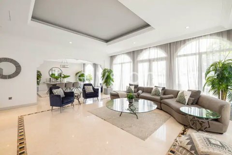 Villa en Garden Homes, Palm Jumeirah, Dubai, 5 dormitorios, 623 m², № 37915 - foto 2