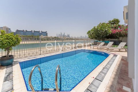 Villa en Garden Homes, Palm Jumeirah, Dubai, 5 dormitorios, 623 m², № 37915 - foto 5