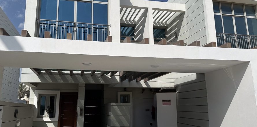 Villa en Al Furjan, Dubai, 3 dormitorios, 182 m², № 37916