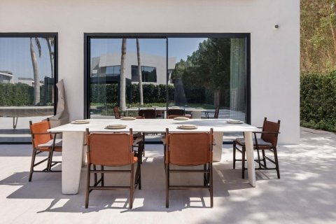 Villa en Dubai, 6 dormitorios, 929 m², № 104576 - foto 4