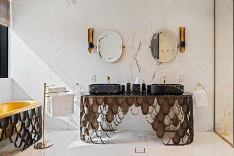 Villa en Dubai, 6 dormitorios, 929 m², № 104576 - foto 14