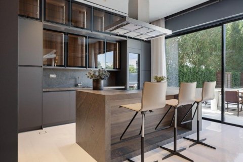 Villa en Dubai, 6 dormitorios, 929 m², № 104576 - foto 15