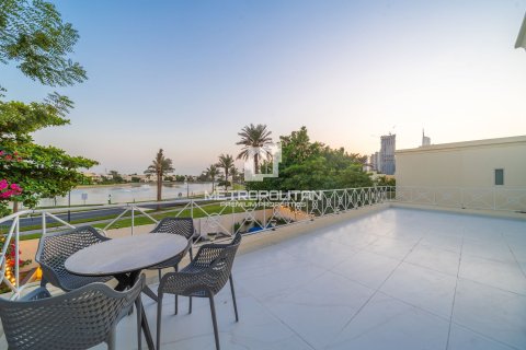 Villa en Meadows, Dubai, 3 dormitorios, 348 m², № 73796 - foto 2