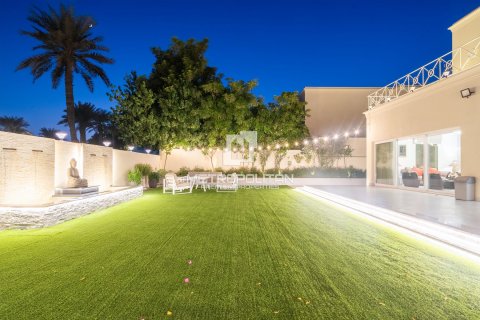 Villa en Meadows, Dubai, 3 dormitorios, 348 m², № 73796 - foto 4