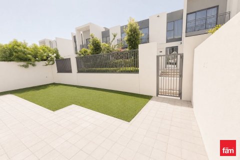Таунхаус в Дубае, 4 спальни, 230м², № 112440