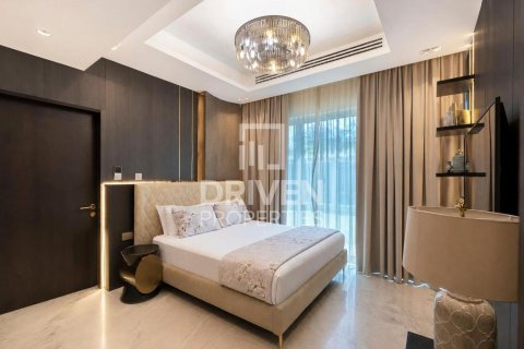 Villa in Jumeirah Park, Dubai 6 bedrooms, 799.99 sq.m. № 140593 - photo 13