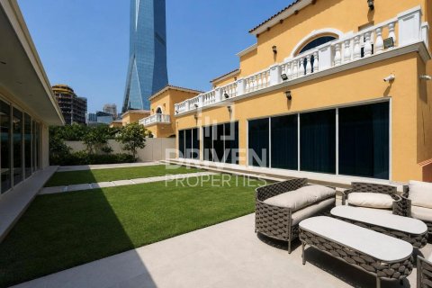 Villa in Jumeirah Park, Dubai 6 bedrooms, 799.99 sq.m. № 140593 - photo 26