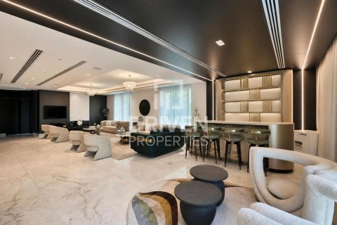 Villa in Jumeirah Park, Dubai 6 bedrooms, 799.99 sq.m. № 140593 - photo 6