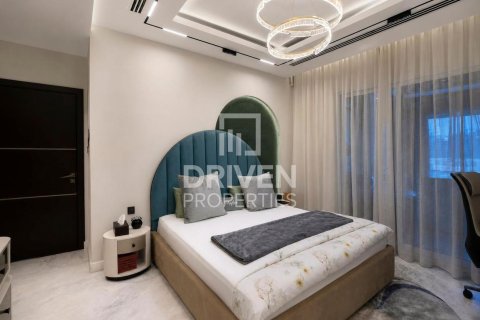 Villa in Jumeirah Park, Dubai 6 bedrooms, 799.99 sq.m. № 140593 - photo 16