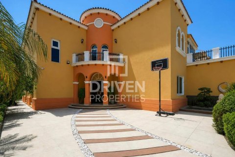 Villa in Jumeirah Park, Dubai 6 bedrooms, 799.99 sq.m. № 140593 - photo 24