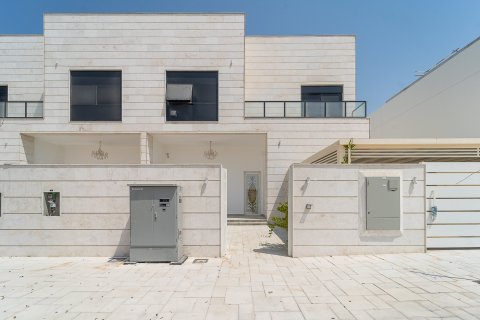 فيلا في دبي 5 غرف نوم , 650.3 م² رقم 7823 - صورة 1