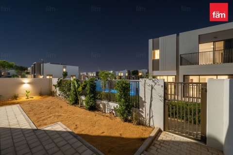 Villa en Dubai, 4 dormitorios, 242.8 m², № 72238 - foto 12
