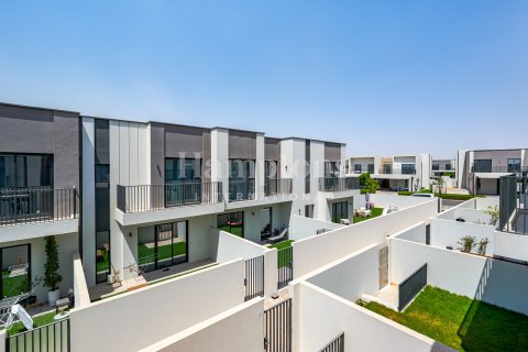 Снять в аренду таунхаус в Dubai South (Dubai World Central), Дубай: 3 спальни, 141.03976042м², № 70967 - фото 21