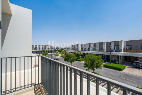 Снять в аренду таунхаус в Dubai South (Dubai World Central), Дубай: 3 спальни, 141.03976042м², № 70967 - фото 14