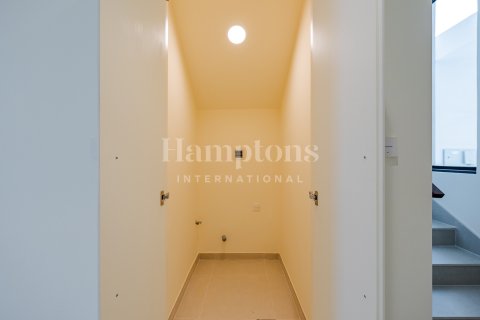 Снять в аренду таунхаус в Dubai South (Dubai World Central), Дубай: 3 спальни, 141.03976042м², № 70967 - фото 12