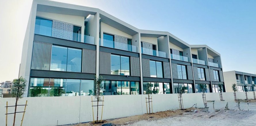 Townhouse in Dubai 3 bedrooms, 175 sq.m. № 72294