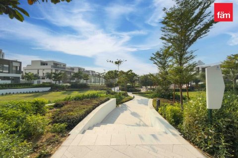 Купить таунхаус в Tilal Al Ghaf, Дубай: 3 спальни, 149.2м², № 72297 - фото 11