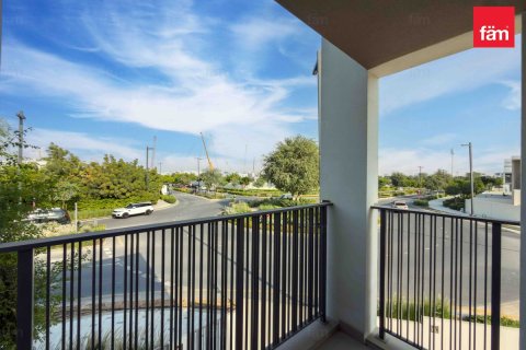 Купить таунхаус в Tilal Al Ghaf, Дубай: 3 спальни, 149.2м², № 72297 - фото 1