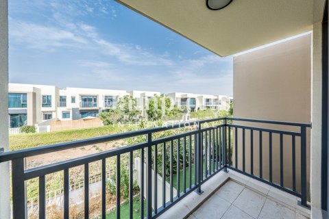Villa in Maple 3, Dubai Hills Estate, Dubai 3 bedrooms, 194.48964341 sq.m. № 67687 - photo 13