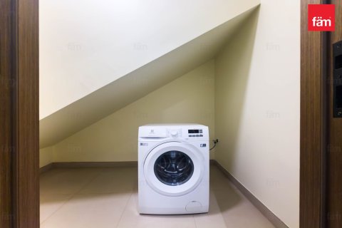 Townhouse in Dubai 4 bedrooms, 144 sq.m. № 137921 - photo 10