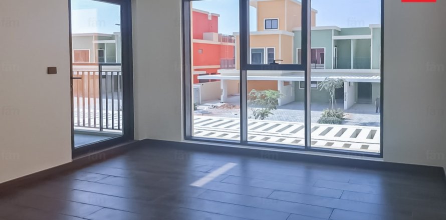 Townhouse in Dubai 4 bedrooms, 144 sq.m. № 137921