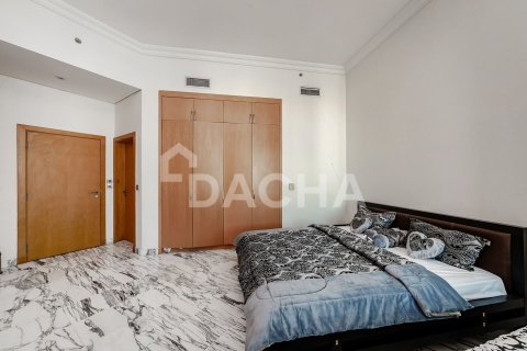 Penthouse in Shoreline Apartments, Palm Jumeirah, Dubai 4 bedrooms, 449 sq.m. № 104858 - photo 25