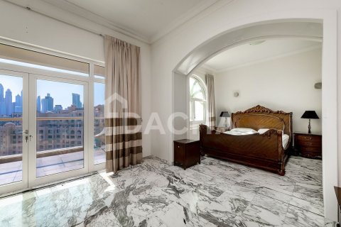 Penthouse in Shoreline Apartments, Palm Jumeirah, Dubai 4 bedrooms, 449 sq.m. № 104858 - photo 3