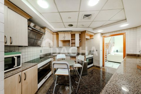 Penthouse in Shoreline Apartments, Palm Jumeirah, Dubai 4 bedrooms, 449 sq.m. № 104858 - photo 8