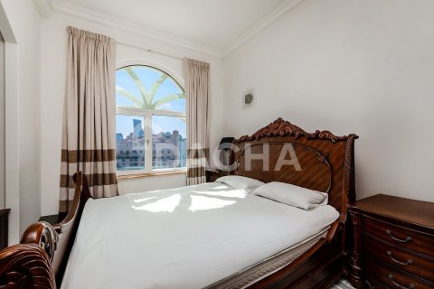 Penthouse in Shoreline Apartments, Palm Jumeirah, Dubai 4 bedrooms, 449 sq.m. № 104858 - photo 28