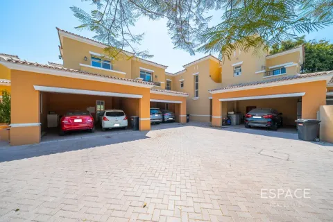Villa en Arabian Ranches, Dubai, 2 dormitorios, 226 m², № 122255 - foto 2