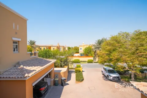 Villa en Arabian Ranches, Dubai, 2 dormitorios, 226 m², № 122255 - foto 3