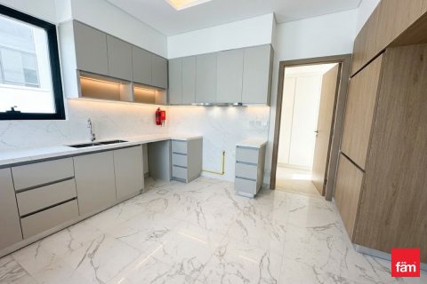 Villa in Al Furjan, Dubai 4 bedrooms, 521.9 sq.m. № 109561 - photo 7