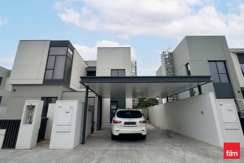Villa in Al Furjan, Dubai 4 bedrooms, 521.9 sq.m. № 109561 - photo 21