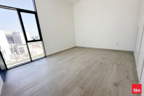 Villa in Al Furjan, Dubai 4 bedrooms, 521.9 sq.m. № 109561 - photo 11