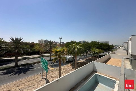 Villa in Al Furjan, Dubai 4 bedrooms, 521.9 sq.m. № 109561 - photo 17