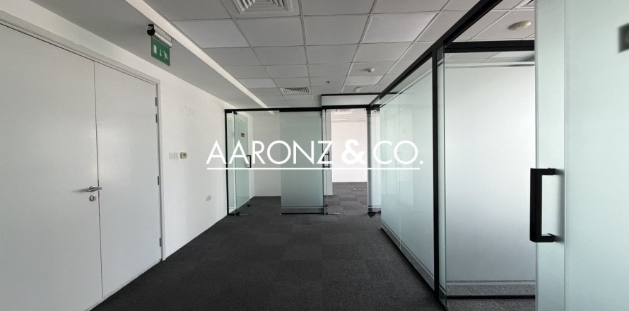 Bureau à Sheikh Zayed Road, Dubai, 76 m², № 102386