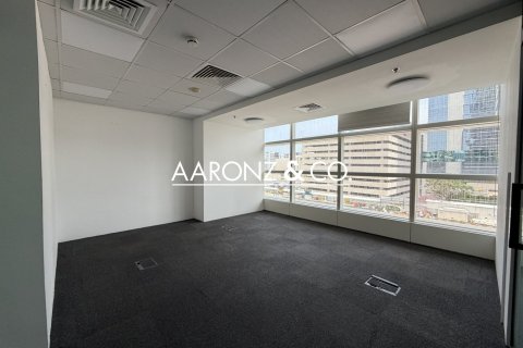 Bureau à Sheikh Zayed Road, Dubai, 76 m², № 102386 - photo 9