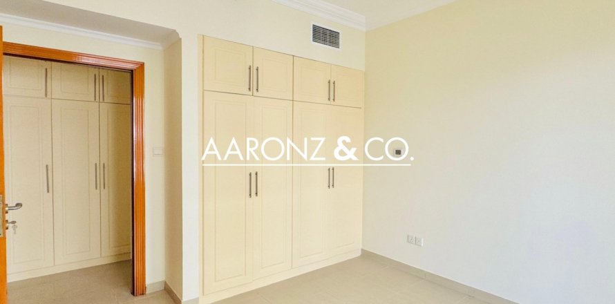 Apartment in Dubai Marina, Dubai 3 bedrooms, 130 sq.m. № 102385