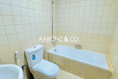 Apartment in Dubai Marina, Dubai 3 bedrooms, 130 sq.m. № 102385 - photo 11