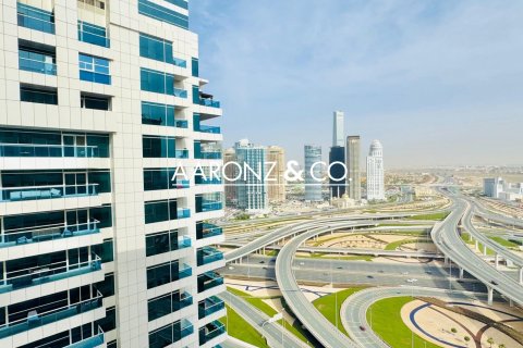 Apartment in Dubai Marina, Dubai 3 bedrooms, 130 sq.m. № 102385 - photo 18