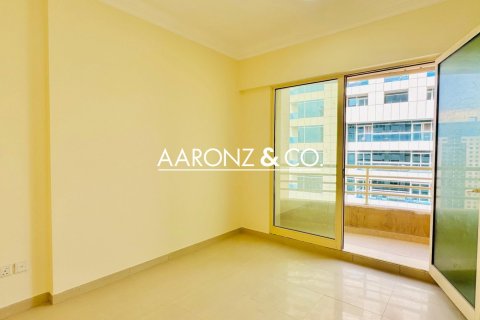 Apartment in Dubai Marina, Dubai 3 bedrooms, 130 sq.m. № 102385 - photo 24