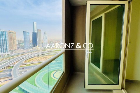 Apartment in Dubai Marina, Dubai 3 bedrooms, 130 sq.m. № 102385 - photo 17