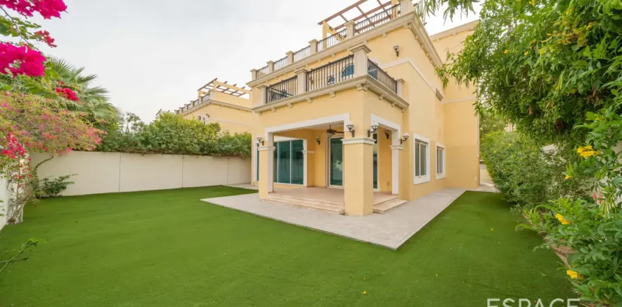 Villa in Legacy Nova Villas, Jumeirah Park, Dubai 4 bedrooms, 455 sq.m. № 122459