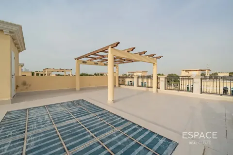 Villa in Legacy Nova Villas, Jumeirah Park, Dubai 4 bedrooms, 455 sq.m. № 122459 - photo 15